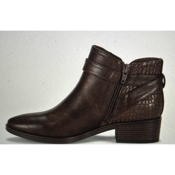 BareTraps Maci Ankle Boots, NWOT - Picture 3 of 4
